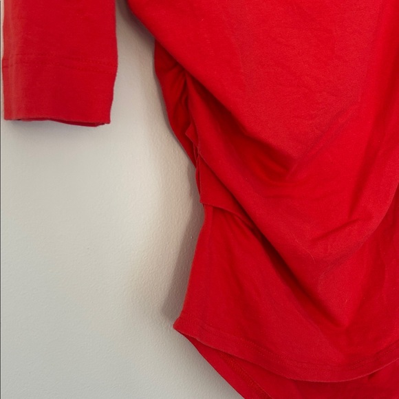 Women's Red Top - Picture 4 of 5